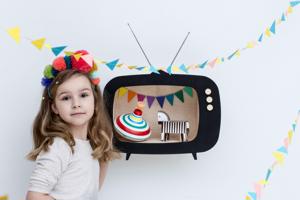 Designová dětská polička televizor Teevee - černá
