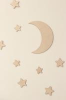 Dřevěné dekorace na zeď - měsíc a hvězdy